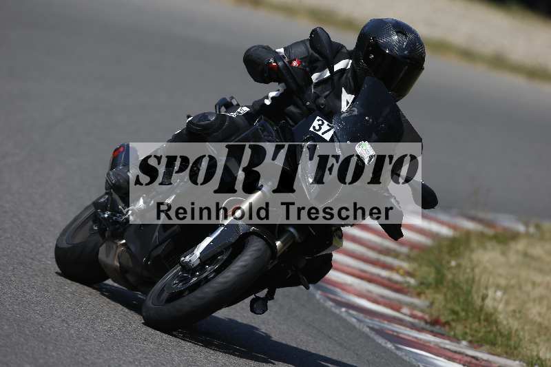 Archiv-2023/28 05.06.2023 Moto Club Anneau du Rhin/blanc-novice/37